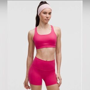Lululemon Energy Bra Evolve in Raspberry Coulis